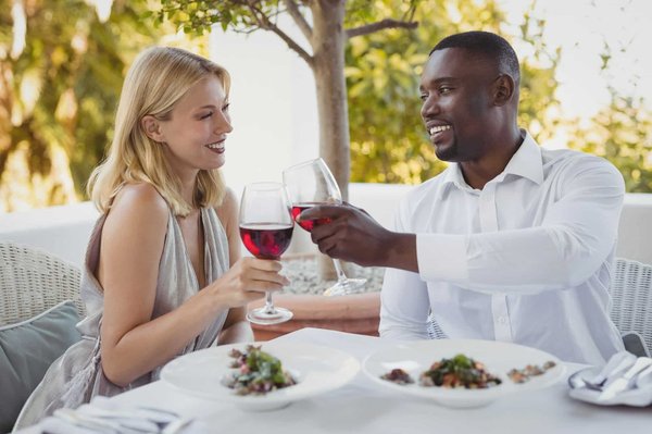 Idées créatives pour un repas en amoureux à la maison