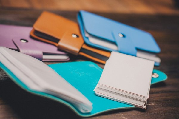 Découvrez les meilleurs marque-pages et serre-livres tendance