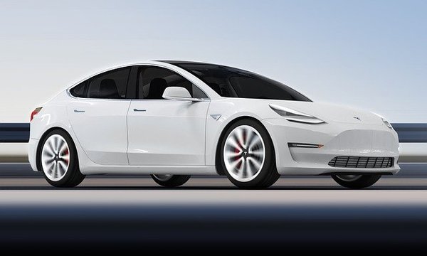 Améliorez votre tesla model 3 et y avec le boîtier car play